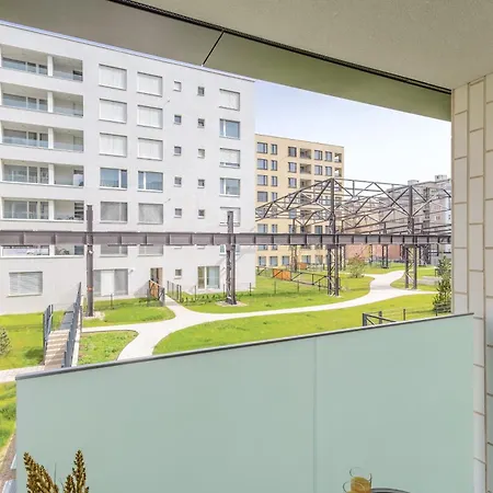 Yellow - Balcony, Free Parking, By Gravity Apartment *