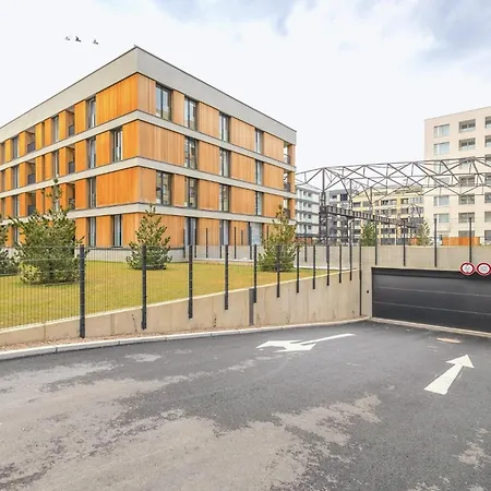 Apartament Yellow - Balcony, Free Parking, By Gravity Praga