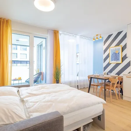 Yellow - Balcony, Free Parking, By Gravity * Praga